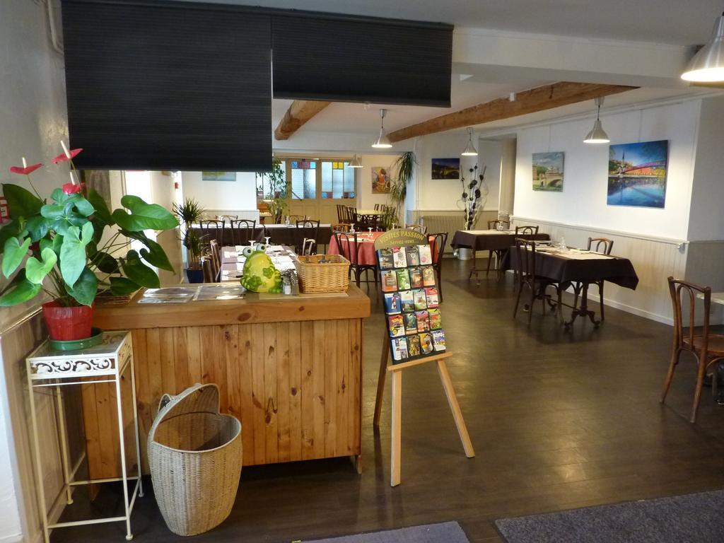 Hotel Saint Pierre Les Sauvages  Eksteriør billede