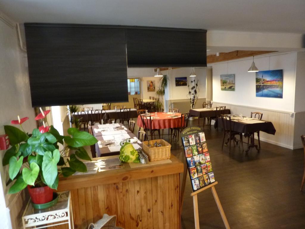 Hotel Saint Pierre Les Sauvages  Eksteriør billede