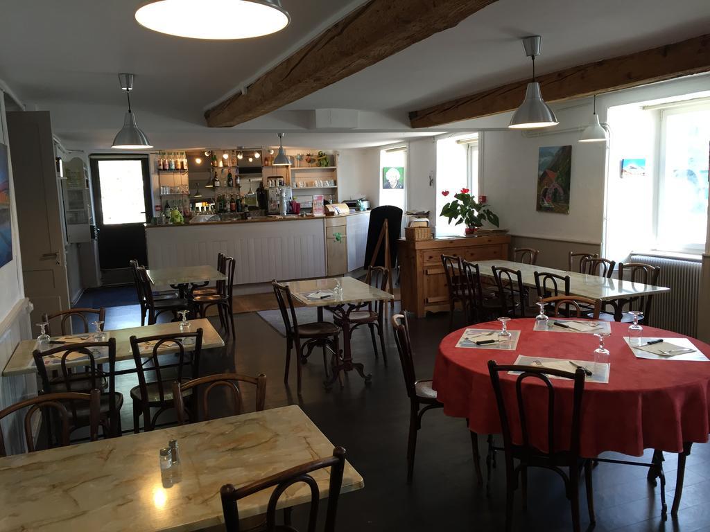 Hotel Saint Pierre Les Sauvages  Eksteriør billede