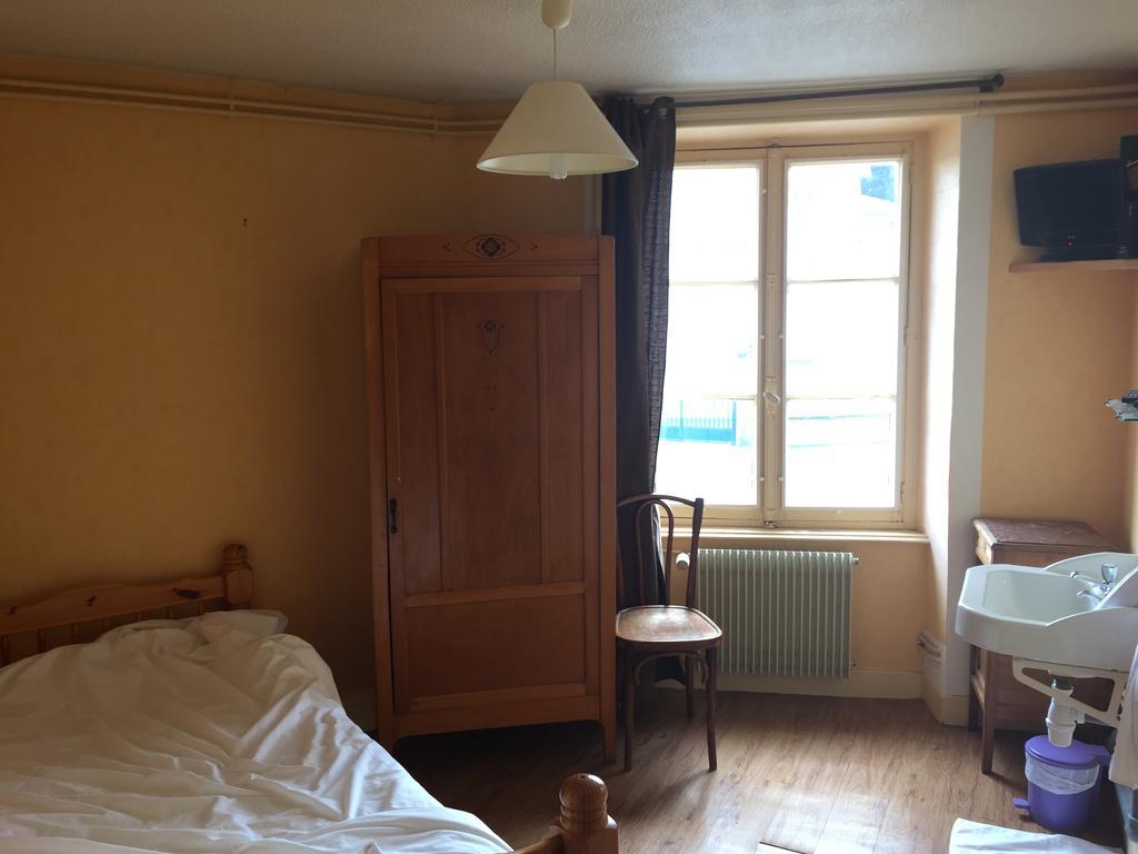 Hotel Saint Pierre Les Sauvages  Værelse billede